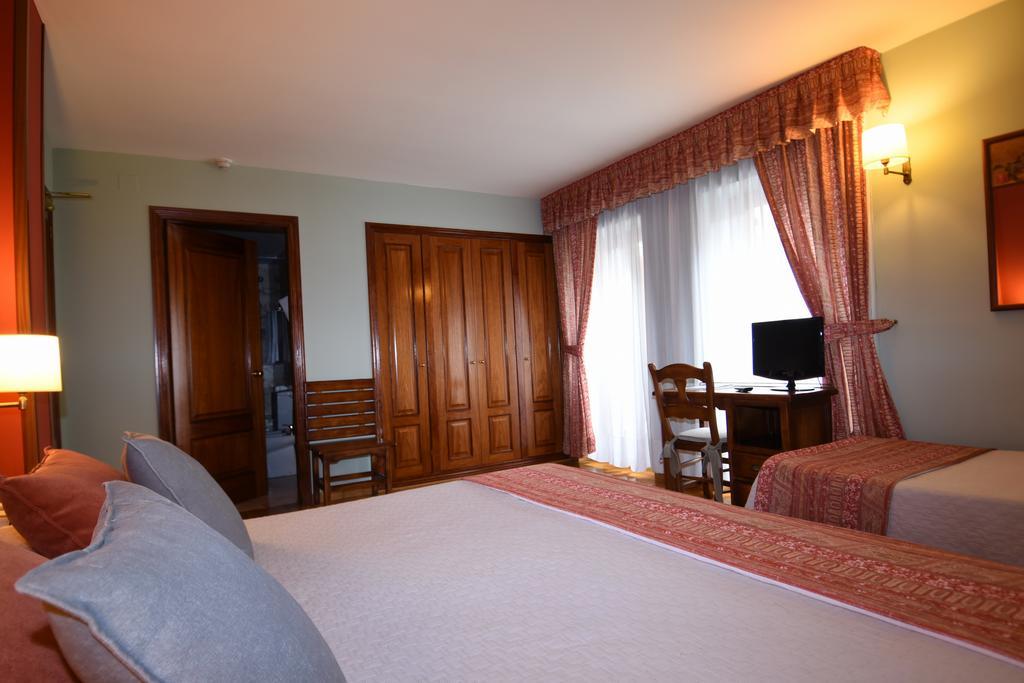 Eth Pomer Viella Chambre photo
